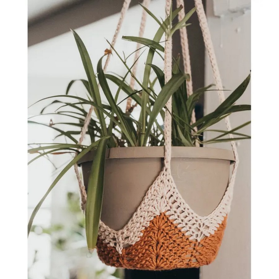 Elevate Your Greenery: Stylish Hanging Planters for Indoor Spaces-Sheet2